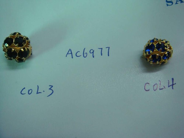 AC6977 COL.3-COL.4