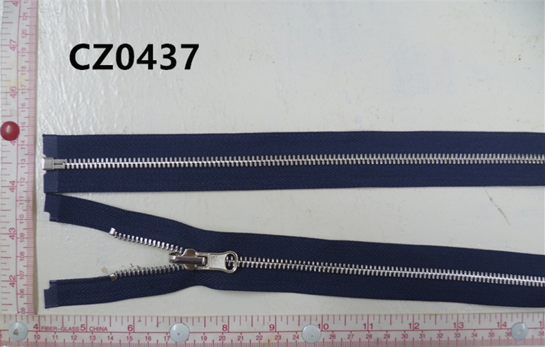 CZ0437